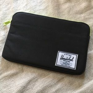 Oooooooh! Herschel 13” laptop case